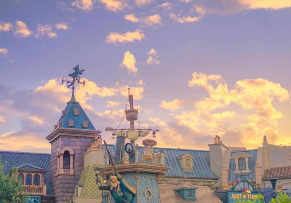 迪士尼游玩的俏皮文案 没想到本公主,如今回自己的城堡都要买门票了